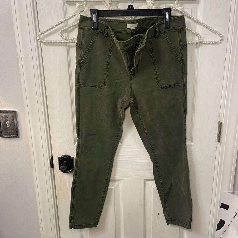 LOFT Women’s Fitted Dark Green Cargo Pants